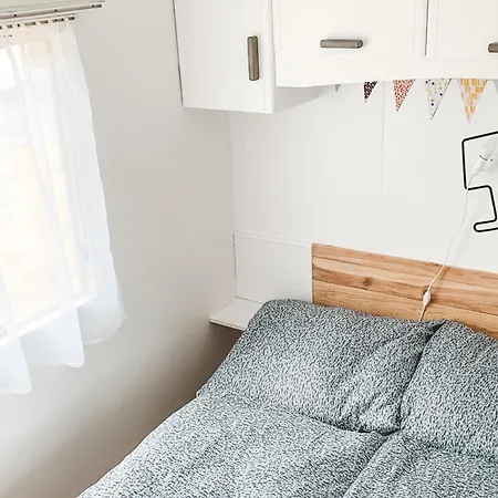 Kemp Przyczepa Nad Zatoka Surf'n'vintage Oslonino