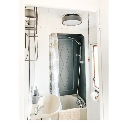 Kemp Przyczepa Nad Zatoka Surf'n'vintage