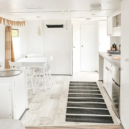 Kemp Przyczepa Nad Zatoka Surf'n'vintage *