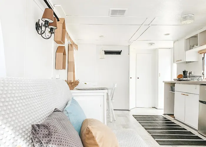 Przyczepa Nad Zatoką Surf'n'vintage Kemping *