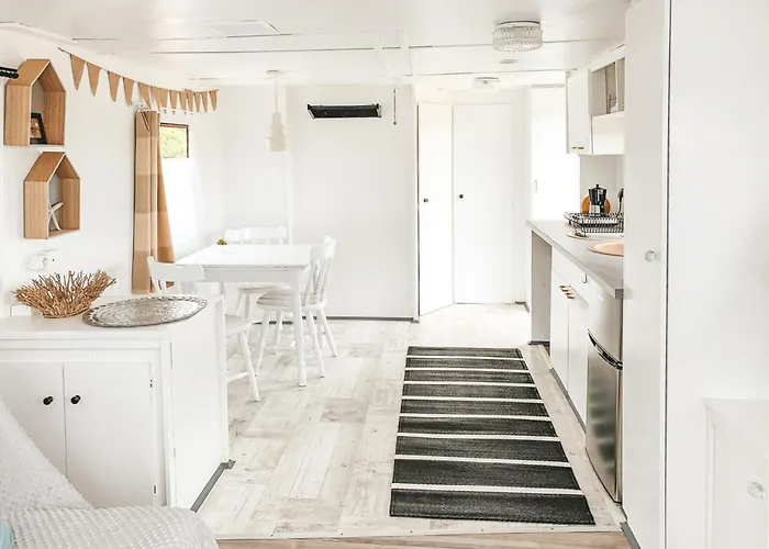 Kemping Przyczepa Nad Zatoką Surf'n'vintage *